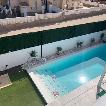Luxe Met Verwarmd Zwembad Villa *