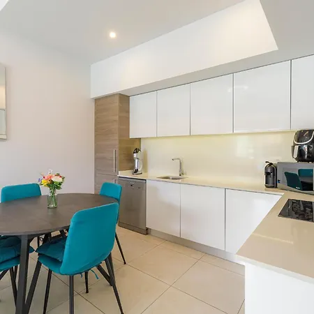 Luxe Met Verwarmd Zwembad Villa